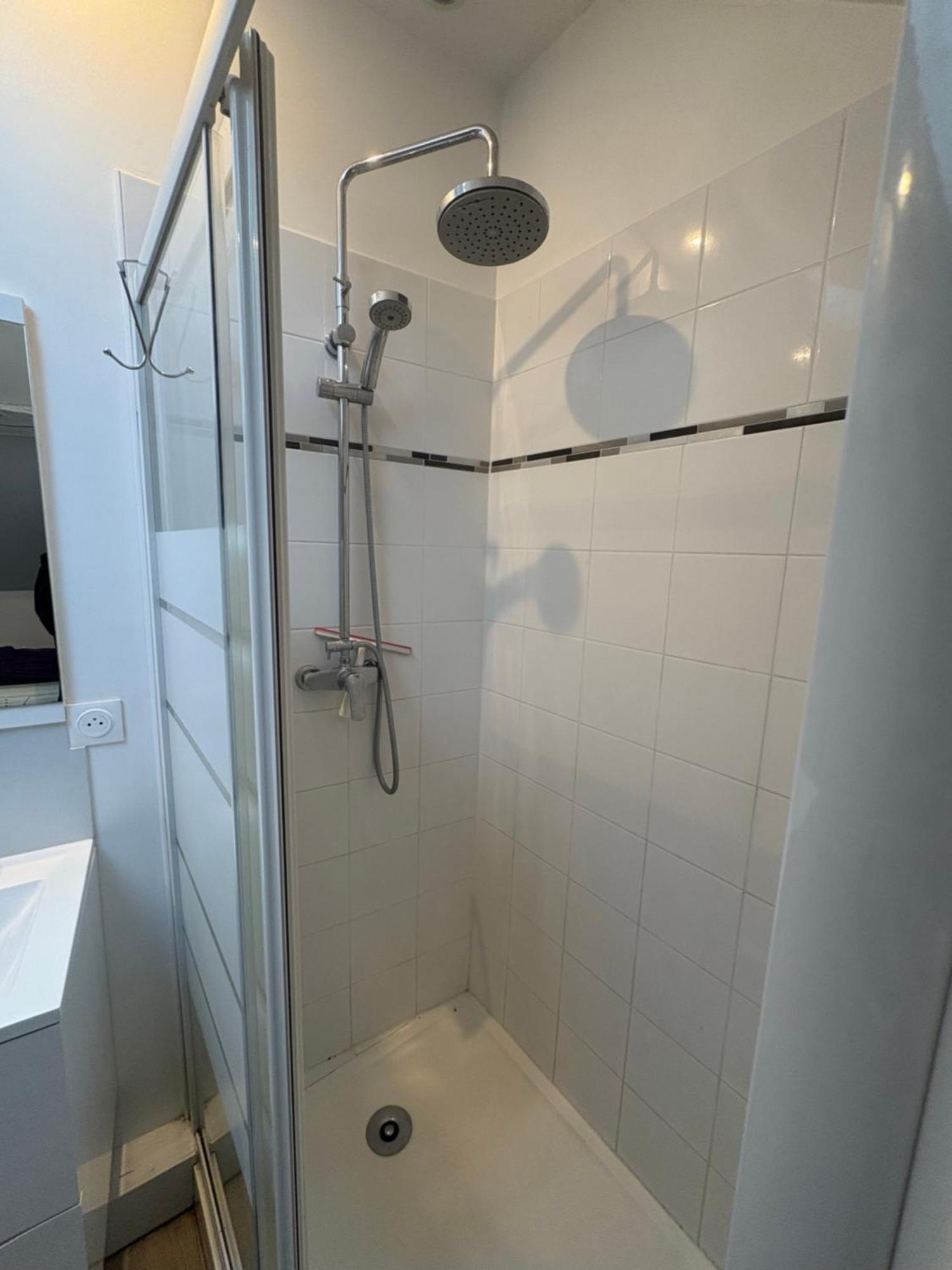 Le 7 - Appartement Cosy - Disney 20 Min Meaux Buitenkant foto